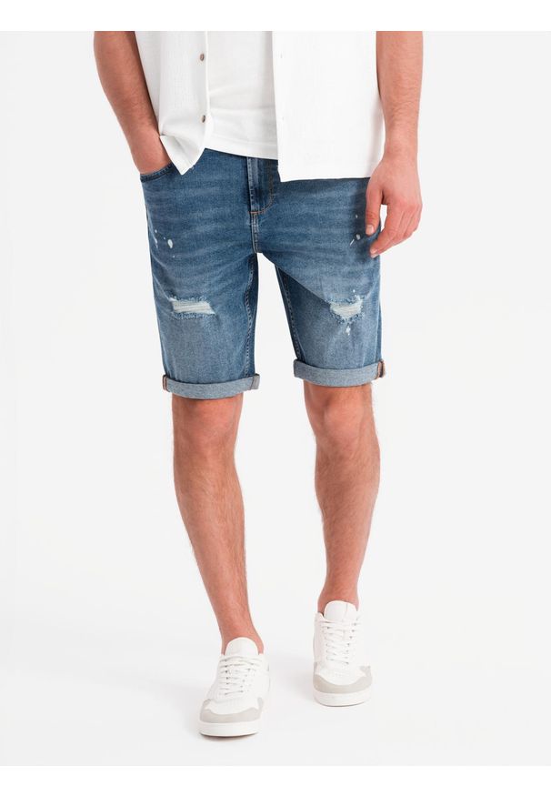 Ombre Clothing - Krótkie męskie spodenki jeansowe z przetarciami i podwiniętą nogawką – niebieskie V2 OM-SRDS-0186 - XXL. Okazja: na co dzień. Kolor: niebieski. Materiał: jeans. Długość: krótkie. Wzór: aplikacja. Sezon: lato. Styl: casual