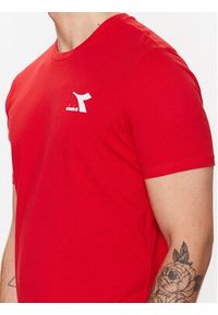 Diadora T-Shirt Ss Core 102.179485 Czerwony Regular Fit. Kolor: czerwony. Materiał: bawełna #4