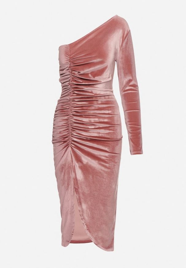Born2be - Różowa Welurowa Sukienka o Asymetrycznym Kroju z Rozcięciem i Marszczeniem Folinda. Okazja: na wesele, na imprezę, na ślub cywilny. Kolor: różowy. Materiał: welur. Długość rękawa: długi rękaw. Typ sukienki: asymetryczne. Styl: elegancki