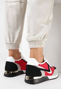 Born2be - Czerwone Sneakersy Lametai. Nosek buta: okrągły. Zapięcie: sznurówki. Kolor: czerwony. Materiał: nubuk, skóra ekologiczna, materiał, syntetyk, jeans. Wzór: aplikacja. Obcas: na platformie #4