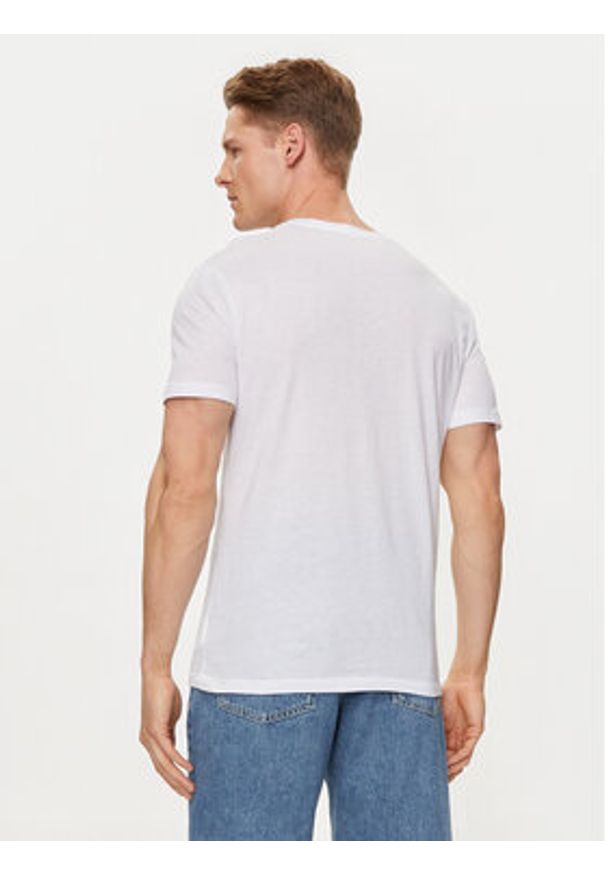 United Colors of Benetton - United Colors Of Benetton T-Shirt 3P7XU108X Biały Regular Fit. Kolor: biały. Materiał: bawełna