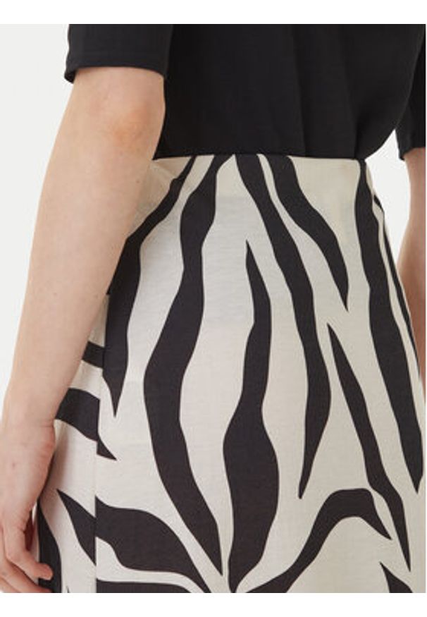 only - ONLY Spódnica maxi Chigo Sakura 15366894 Czarny Regular Fit. Kolor: czarny. Materiał: syntetyk