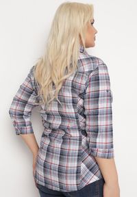 Born2be - Szaro-Granatowa Koszula Ozdobiona Wzorem w Kratę z Rękawami 3/4 Tizoria. Kolekcja: plus size. Kolor: szary. Wzór: aplikacja #3