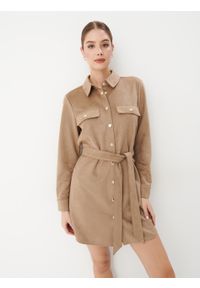 Mohito - Beżowa szmizjerka mini - Beżowy. Kolor: beżowy. Typ sukienki: szmizjerki. Długość: mini #2