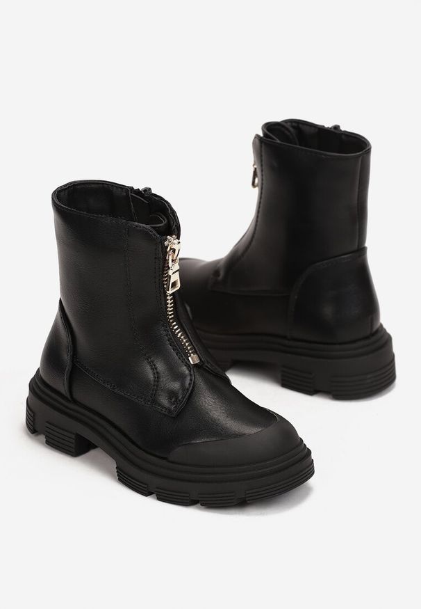 Born2be - Czarne Botki Workery z Suwakiem z Przodu Fabiane. Okazja: na uczelnię, na co dzień. Zapięcie: zamek. Kolor: czarny. Materiał: jeans. Wzór: kolorowy. Styl: elegancki, casual