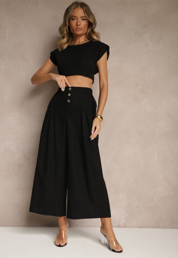 Renee - Czarne Spodnie Culottes High Waist z Bawełny Zdobione Guzikami Izuma. Okazja: na co dzień. Stan: podwyższony. Kolor: czarny. Materiał: bawełna. Wzór: aplikacja. Styl: casual, elegancki