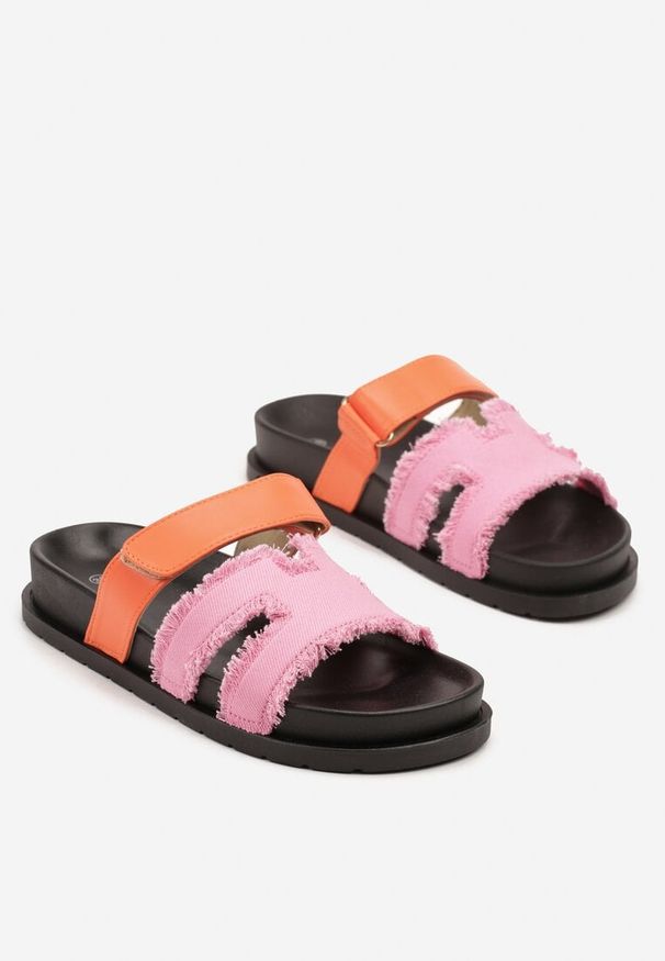 Born2be - Fuksjowe Klapki z Postrzępionymi Paskami Finavessa. Okazja: na co dzień. Kolor: różowy. Materiał: jeans. Sezon: lato. Styl: elegancki, casual