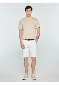 Big-Star - Szorty męskie chinosy białe Rosson 100. Okazja: na co dzień. Kolor: biały. Materiał: bawełna, elastan, tkanina. Sezon: lato. Styl: casual, klasyczny, elegancki #3