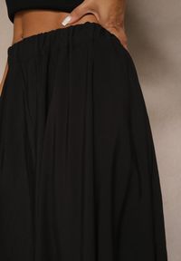 Renee - Czarna Spódnica z Wiskozą o Rozkloszowanym Kroju Addlia. Okazja: na co dzień. Kolor: czarny. Materiał: wiskoza. Styl: elegancki, casual #5