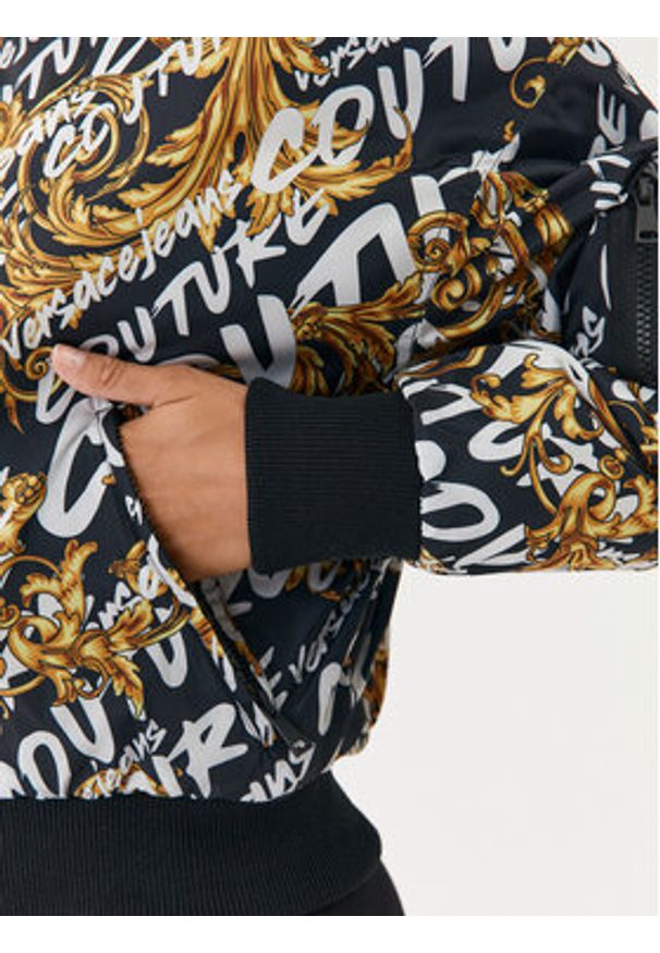 Versace Jeans Couture Kurtka bomber 73HAT408 Kolorowy Relaxed Fit. Materiał: syntetyk. Wzór: kolorowy