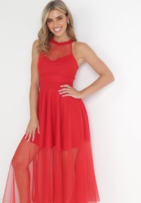 Born2be - Czerwona Tiulowa Sukienka Maxi bez Rękawów z Rozkloszowanym Dołem Aderissa. Okazja: na ślub cywilny, na imprezę, na wesele. Kolor: czerwony. Materiał: tiul. Długość rękawa: bez rękawów. Długość: maxi