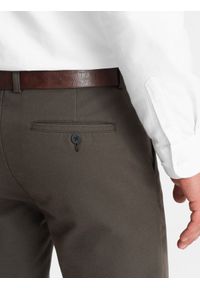 Ombre Clothing - Klasyczne spodnie męskie chino z delikatną teksturą - khaki V2 - Rozmiar: M. Kolor: brązowy. Materiał: materiał, poliester, bawełna. Styl: klasyczny #5