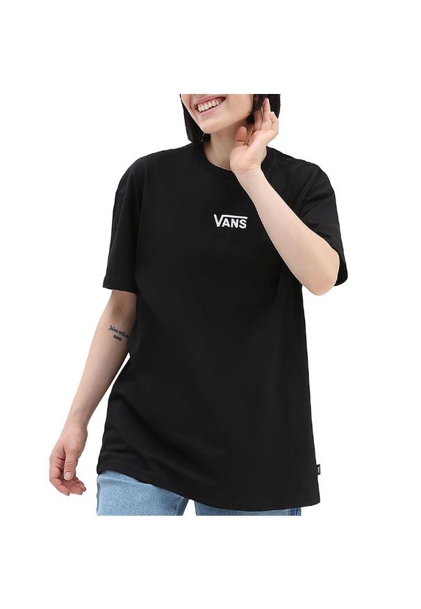 Koszulka Vans Flying V Oversized VN0A7YUTBLK1 - czarna. Kolor: czarny. Materiał: bawełna. Długość rękawa: krótki rękaw. Długość: krótkie. Wzór: aplikacja