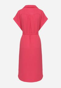 Born2be - Czerwona Sukienka z Bawełną i Ozdobnym Paskiem Savanire. Okazja: na co dzień. Kolor: czerwony. Materiał: bawełna. Typ sukienki: koszulowe. Styl: elegancki, casual, klasyczny #4