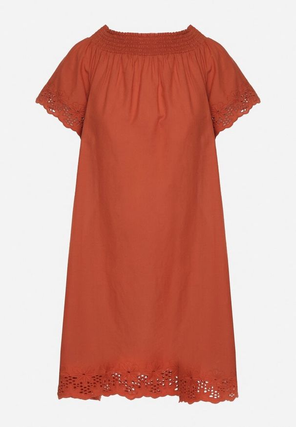 Born2be - Pomarańczowa Bawełniana Sukienka Hiszpanka z Ażurowymi Zdobieniami Filissa. Okazja: na co dzień. Typ kołnierza: dekolt hiszpanka. Kolor: pomarańczowy. Materiał: bawełna. Długość rękawa: krótki rękaw. Wzór: aplikacja, ażurowy. Typ sukienki: rozkloszowane, z odkrytymi ramionami. Styl: casual