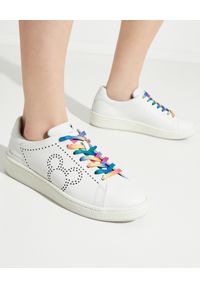 MOA Concept - MOA CONCEPT - Skórzane sneakersy z tęczowymi sznurówkami. Nosek buta: okrągły. Kolor: biały. Materiał: skóra. Wzór: nadruk #1