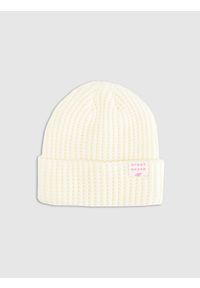 4f - 4F Czapka zimowa dziewczęca - biała Uniwersalny. Kolor: biały. Materiał: dzianina. Sezon: zima. Styl: casual, klasyczny, sportowy #1