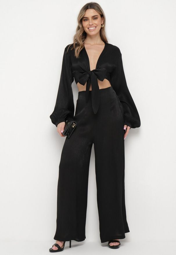 Born2be - Czarny Komplet Koszula z Szerokim Rękawem i Luźne Spodnie Rossabel. Kolor: czarny