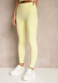 Renee - Żółty Komplet Sportowy Legginsy i T-shirt o Dopasowanym Kroju Silanessa. Kolor: żółty #5