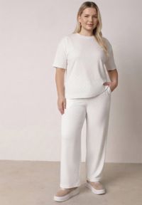 Born2be - Biały Komplet Bawełniany o Fasonie Oversize T-shirt i Spodnie Azilane. Kolor: biały. Materiał: bawełna #1