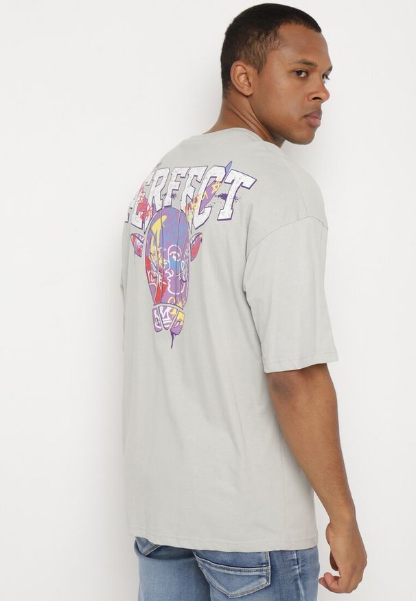 Born2be - Szara Bawełniana Koszulka T-shirt z Krótkim Rękawem Ozdobiony Nadrukami Citara. Kolor: szary. Materiał: bawełna. Długość rękawa: krótki rękaw. Długość: krótkie. Wzór: nadruk, aplikacja. Styl: klasyczny