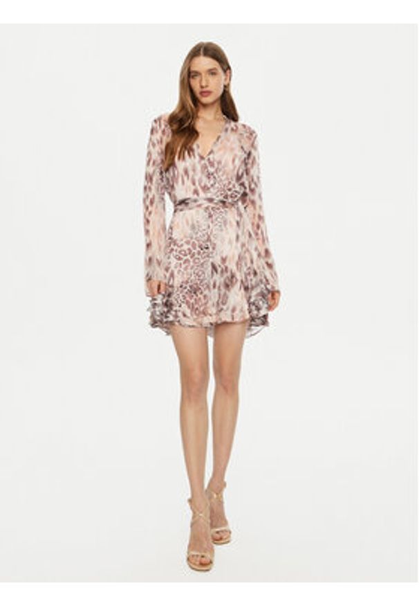 Guess Sukienka koszulowa W5RK35 WDW82 Różowy Regular Fit. Kolor: różowy. Materiał: syntetyk. Typ sukienki: koszulowe
