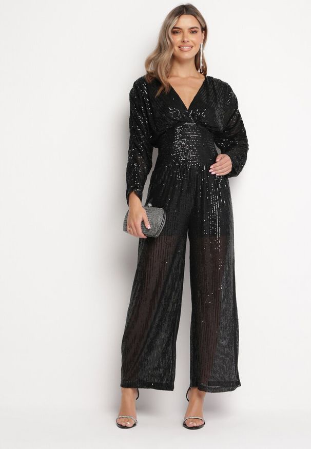 Born2be - Czarny Długi Kombinezon Taliowany w Cekiny Bellune. Kolor: czarny. Długość: długie