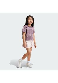 Adidas - Zestaw Disney Minnie and Daisy Tee. Kolor: fioletowy, wielokolorowy, różowy. Wzór: motyw z bajki. Styl: sportowy #1