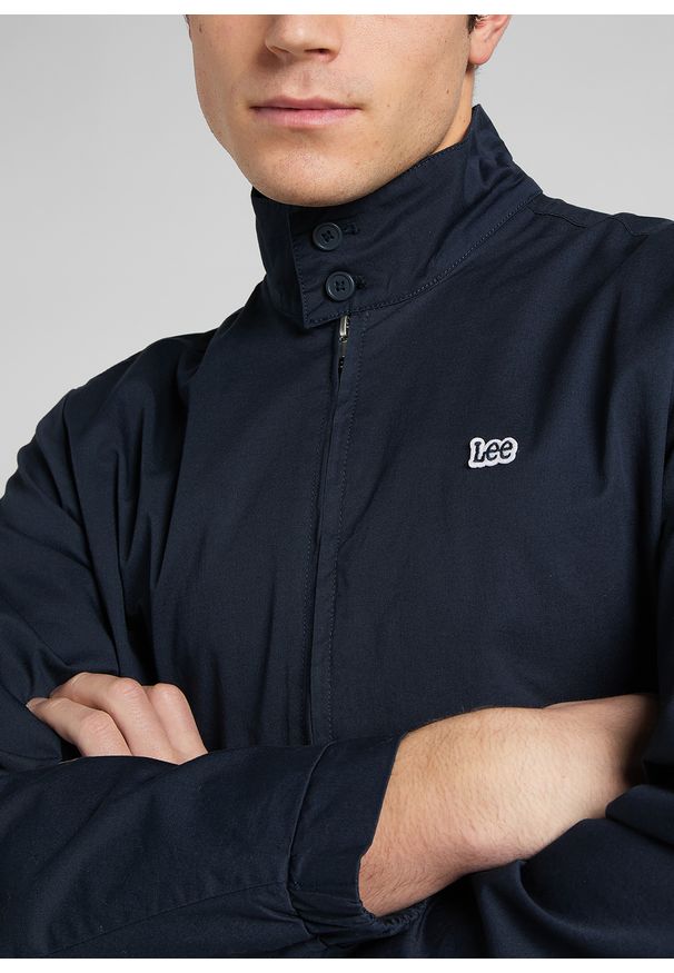 Lee - LEE HARRINGTON JACKET MĘSKA KURTKA PRZEJŚCIOWA LOGO NAVY L86VPB35 112145635
