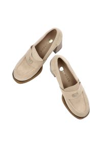 Beżowe Półbuty Armodo Eleganckie Obuwie Na Obcasie. Okazja: na spotkanie biznesowe. Zapięcie: klamry. Kolor: beżowy. Materiał: zamsz. Obcas: na obcasie. Styl: elegancki. Wysokość obcasa: średni #9