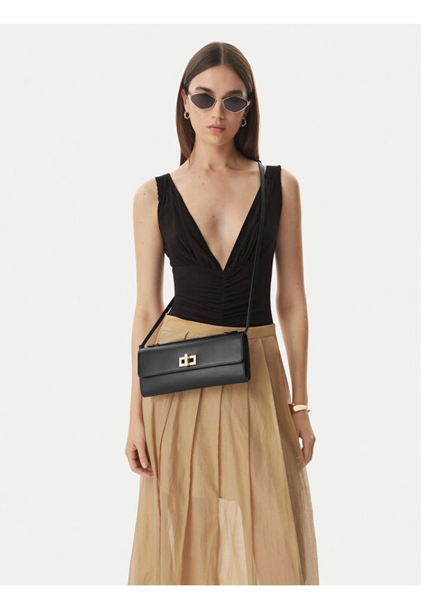 Furla Torebka Clara WE00841 AX0733 CN O6000 Czarny. Kolor: czarny. Materiał: skórzane