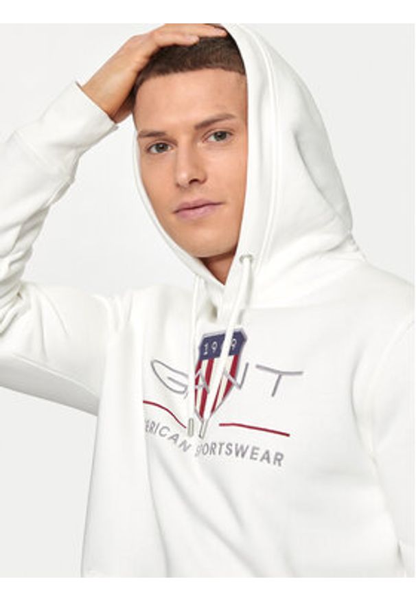 GANT - Gant Bluza Archive Shield 2047082 Écru Regular Fit. Kolor: kremowy. Materiał: bawełna