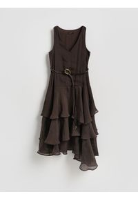 Reserved - Sukienka z falbanami - ciemnobrązowy. Kolor: brązowy. Materiał: tkanina. Wzór: gładki. Typ sukienki: proste #1
