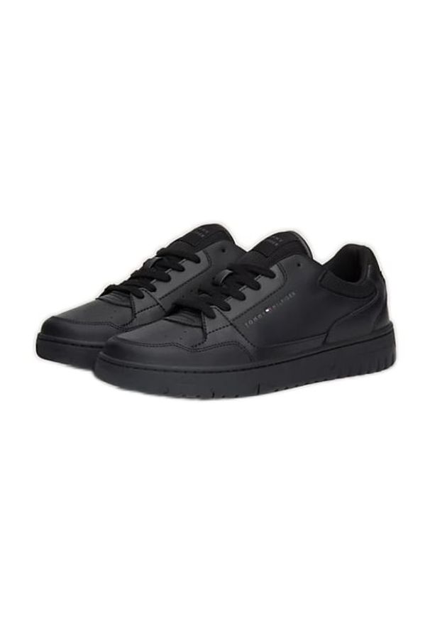 TOMMY HILFIGER - Buty Tommy Hilfiger Basket Core Leather Ess M FM0FM05040BDS czarne. Okazja: na co dzień. Kolor: czarny. Materiał: skóra, guma. Szerokość cholewki: normalna