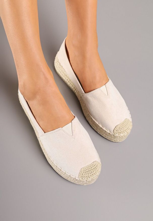 Renee - Beżowe Wsuwane Espadryle na Grubej Podeszwie z Jutowej Plecionki Alarnia. Okazja: na co dzień. Zapięcie: bez zapięcia. Kolor: beżowy. Materiał: len, jeans. Sezon: lato, wiosna. Styl: elegancki, casual