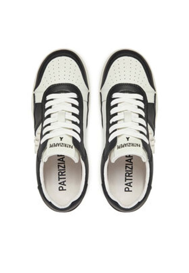 Patrizia Pepe Sneakersy 8Z0085/L011-X1M1 Biały. Kolor: biały. Materiał: skóra