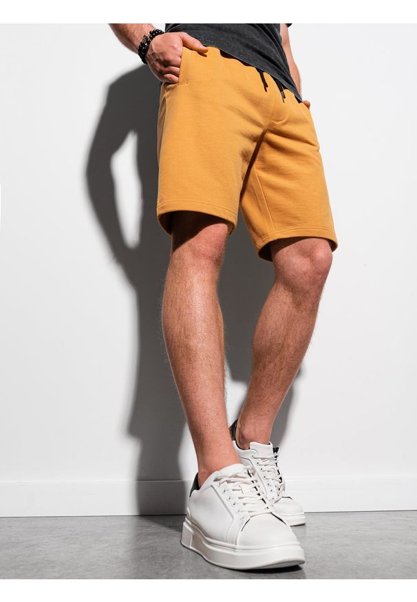 Ombre Clothing - Krótkie spodenki męskie dresowe W291 - musztardowe - XXL. Kolor: żółty. Materiał: dresówka. Długość: krótkie. Styl: klasyczny