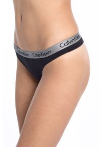 Calvin Klein Underwear - Stringi. Kolor: czarny. Materiał: bawełna, dzianina, elastan. Wzór: nadruk #2