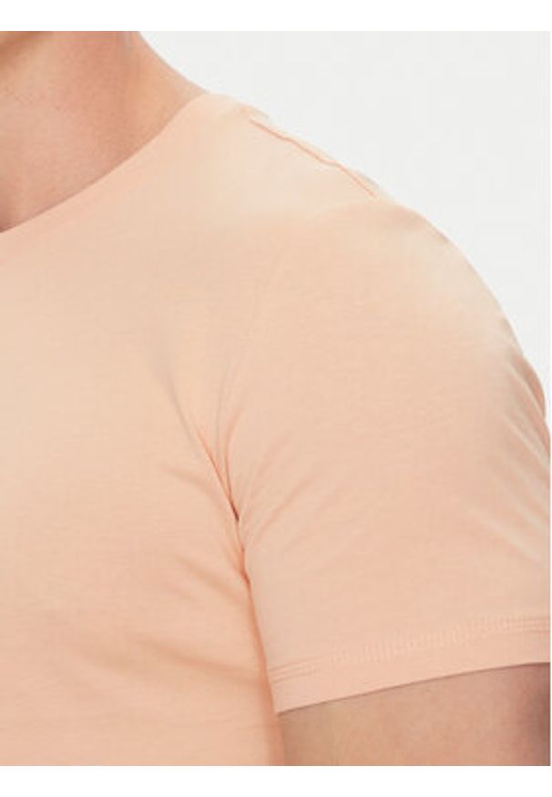 Guess T-Shirt M2YI72 I3Z14 Pomarańczowy Regular Fit. Kolor: pomarańczowy. Materiał: bawełna