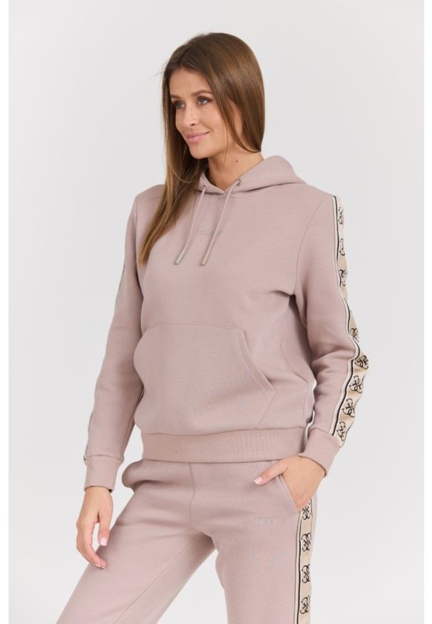 Guess - GUESS Damska bluza w kolorze taupe Carla Hooded. Kolor: beżowy. Materiał: bawełna, poliester, materiał. Styl: elegancki