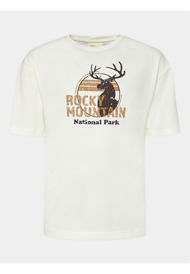 outhorn - Outhorn T-Shirt OTHAW23TTSHM0940 Biały Regular Fit. Kolor: biały. Materiał: bawełna