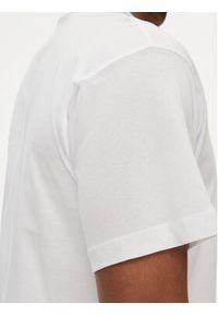 Versace Jeans Couture T-Shirt 76GAHT06 Biały Regular Fit. Kolor: biały. Materiał: bawełna