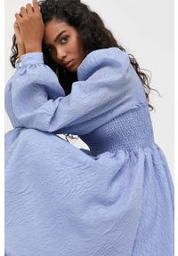 Custommade sukienka kolor niebieski mini rozkloszowana. Typ kołnierza: dekolt w karo. Kolor: niebieski. Typ sukienki: rozkloszowane. Długość: mini #7