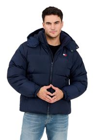 Tommy Jeans - TOMMY JEANS Granatowa męska puchowa kurtka z dużym logo Alaska, Rozmiar XL. Kolor: niebieski. Materiał: puch. Styl: elegancki, klasyczny #6