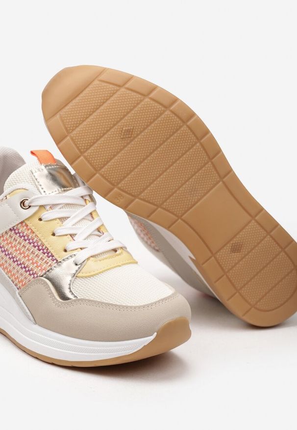 Born2be - Beżowo-Pomarańczowe Sznurowane Sneakersy na Niskim Koturnie Xanthema. Nosek buta: okrągły. Zapięcie: sznurówki. Kolor: beżowy. Materiał: materiał. Obcas: na koturnie. Wysokość obcasa: niski