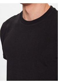 Calvin Klein T-Shirt K10K112205 Czarny Regular Fit. Kolor: czarny. Materiał: bawełna