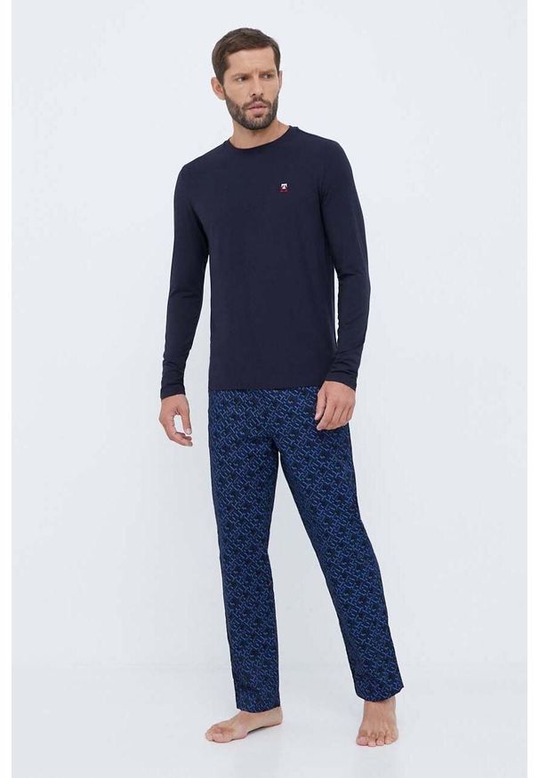 TOMMY HILFIGER - Tommy Hilfiger piżama męska kolor granatowy wzorzysta. Kolor: niebieski. Materiał: tkanina, materiał, dzianina, wiskoza. Długość: długie