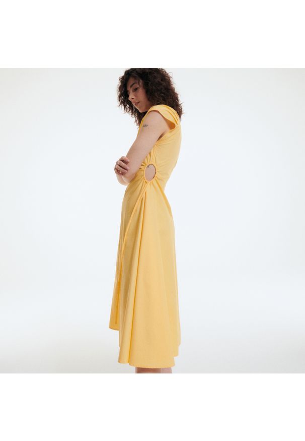 Reserved - Bawełniana sukienka midi - Pomarańczowy. Kolor: pomarańczowy. Materiał: bawełna. Długość: midi