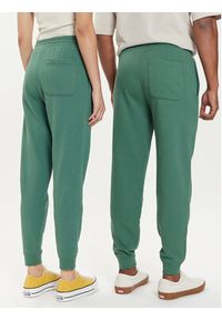 Converse Spodnie dresowe U Chev Emb Fleece Pant Ft 10023873-A25 Zielony Regular Fit. Kolor: zielony. Materiał: bawełna #9