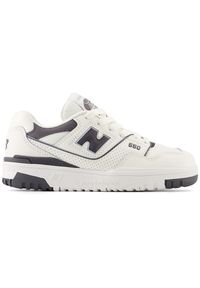 Buty dziecięce New Balance PSB550BH – białe. Okazja: na co dzień. Kolor: biały. Materiał: skóra. Szerokość cholewki: normalna. Sport: koszykówka